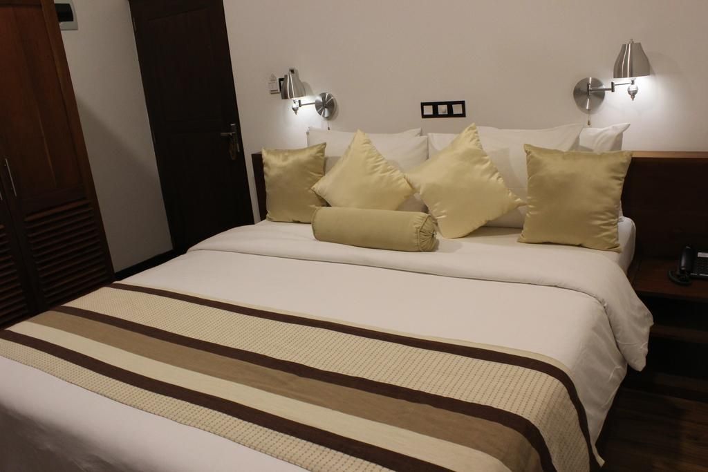 GLORIA GRAND HOTEL - 3