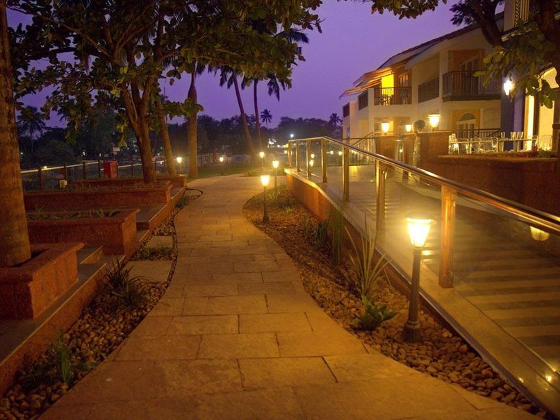 ACRON WATERFRONT RESORT - 6