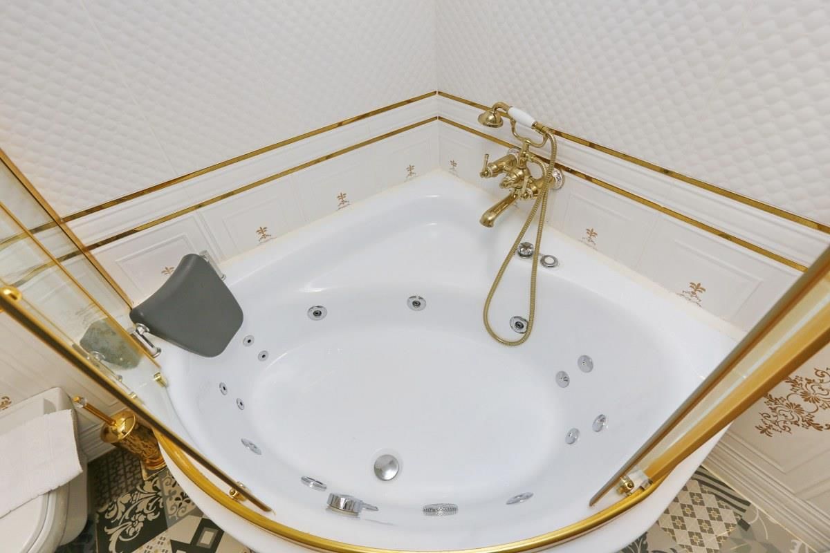 Diamond Royal Hotel - 12