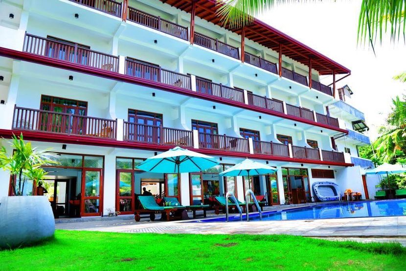 ROCK SIDE BEACH RESORT - 1