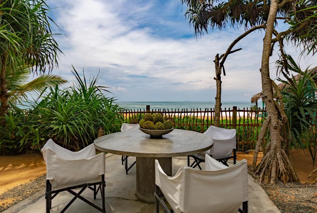 TARU VILLAS, 906 - 11