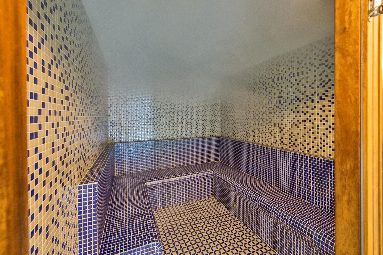 Great Fortune Spa Hotel - 20
