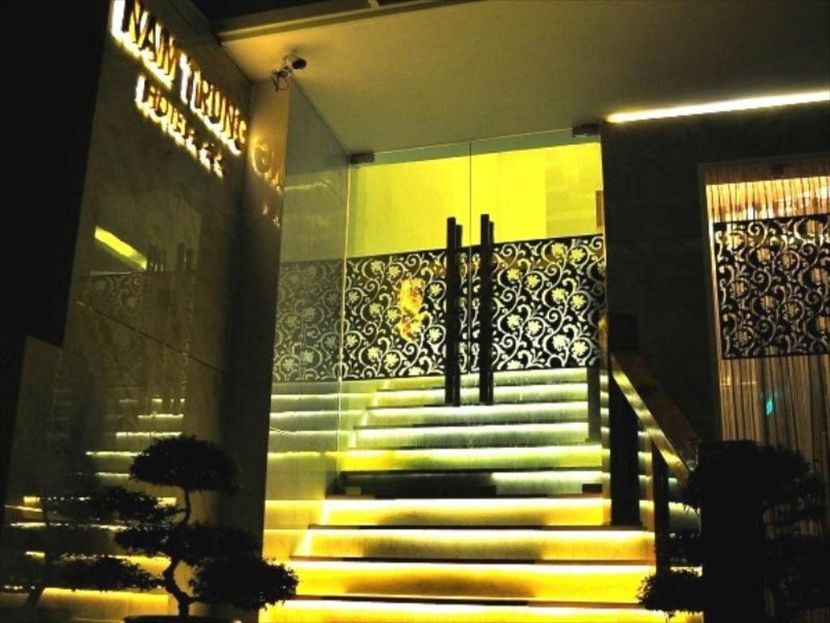 ART DELUXE HOTEL - 1