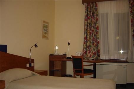 COMFORT HOTEL ASTANA - 12