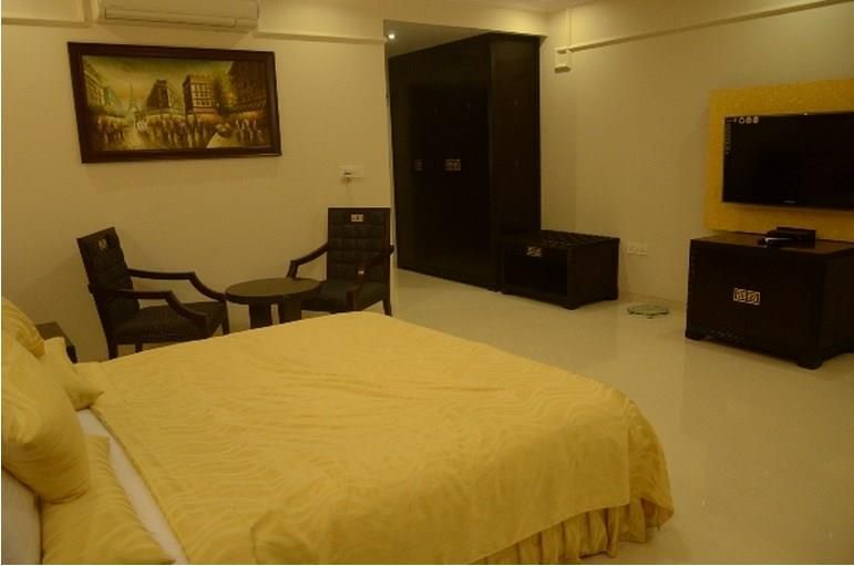 ROYAL MIRAGE BOUTIQUE CANDOLIM - 2