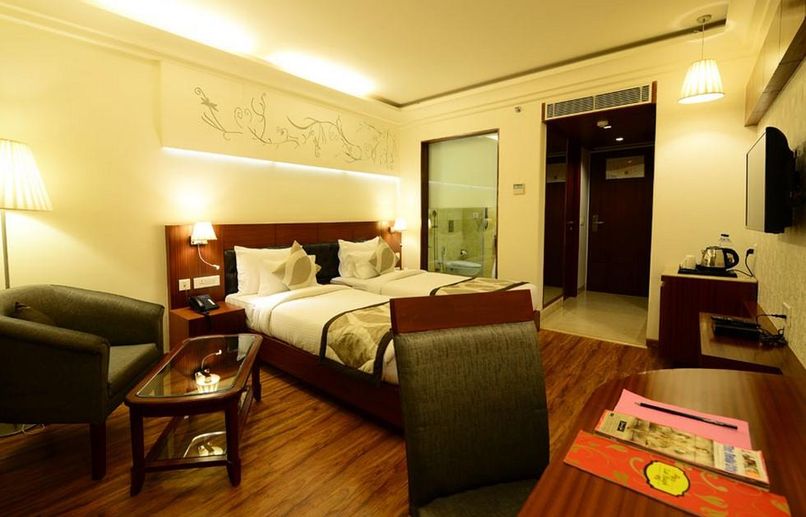 REGENT GRAND HOTEL - 2