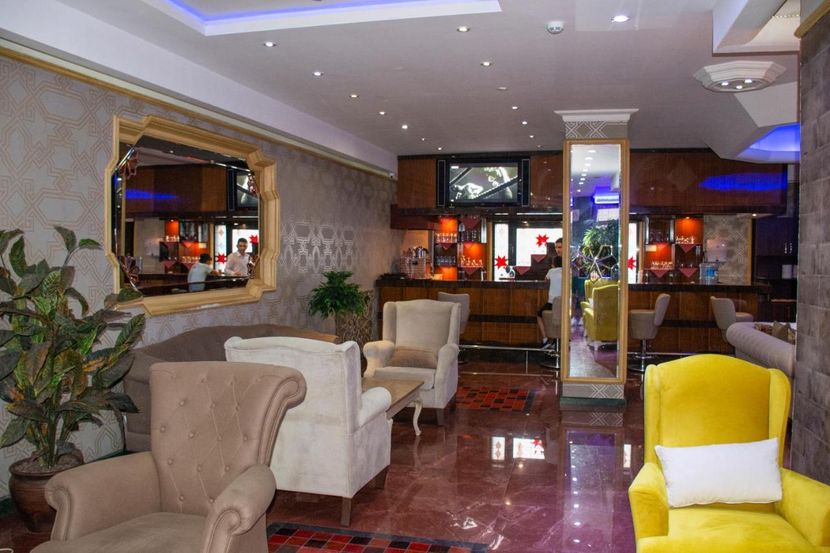 Hermanos Hotel - 4