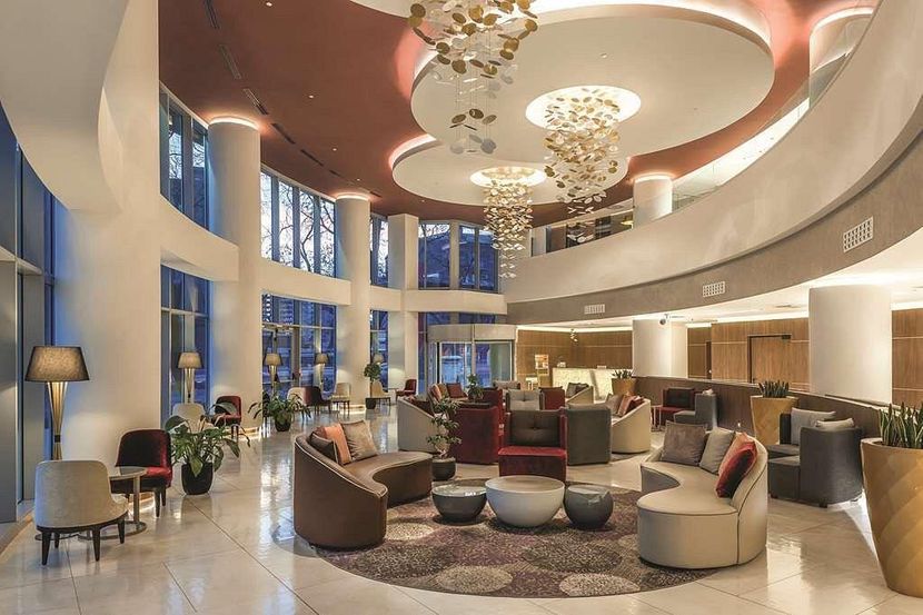 DOUBLE TREE BY HILTON HOTEL - 1