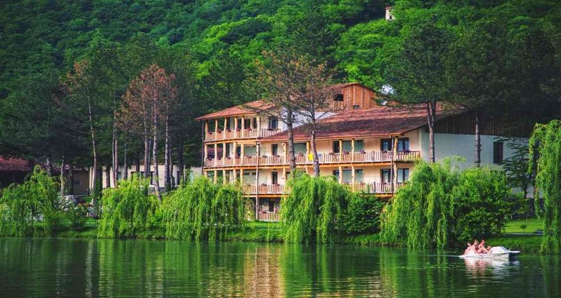 LOPOTA LAKE RESORT & SPA - 1