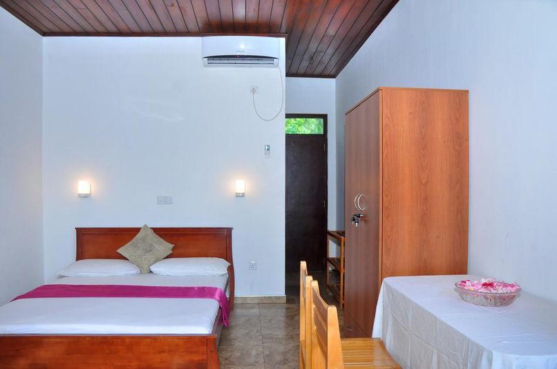 GREEN SHADOWS BEACH HOTEL - 3