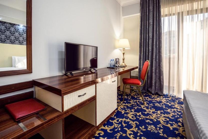 ROYAL PLAZA BY STELLAR HOTEL - 3