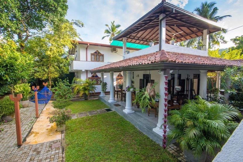 GREEN VILLA - 1