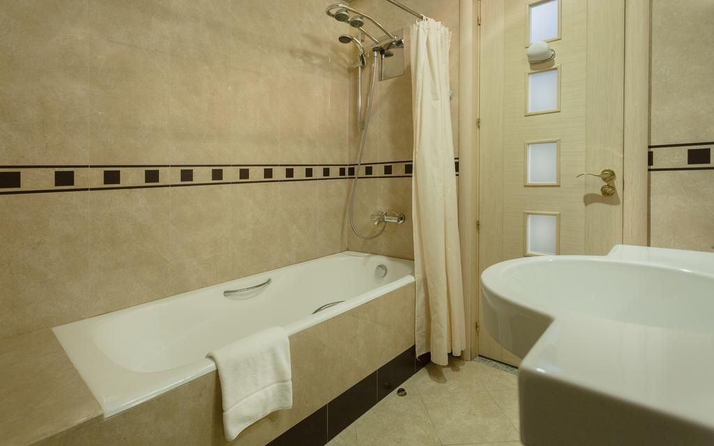 VINOTEL - 19