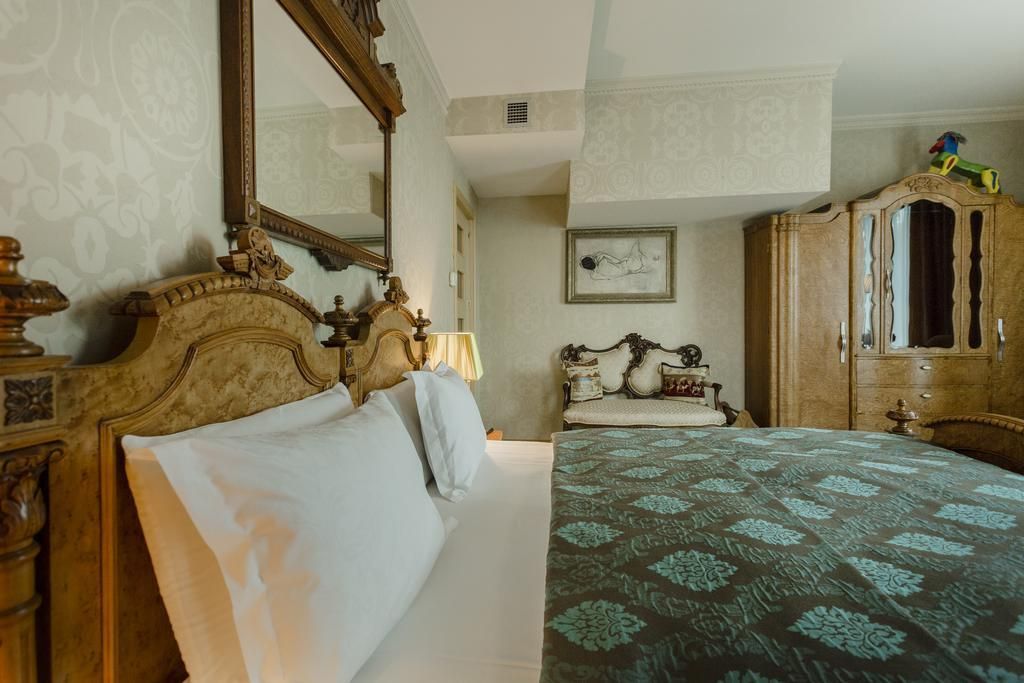 VINOTEL - 21