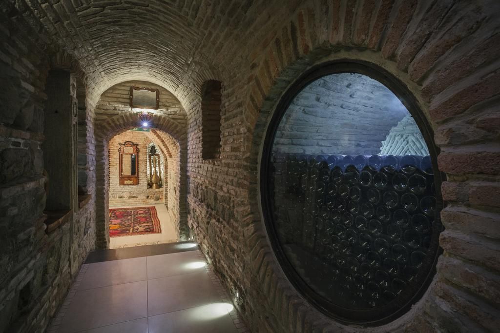VINOTEL - 26