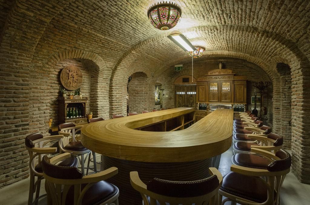 VINOTEL - 34