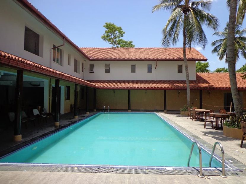 EARLS RED PASSIKUDAH - 4