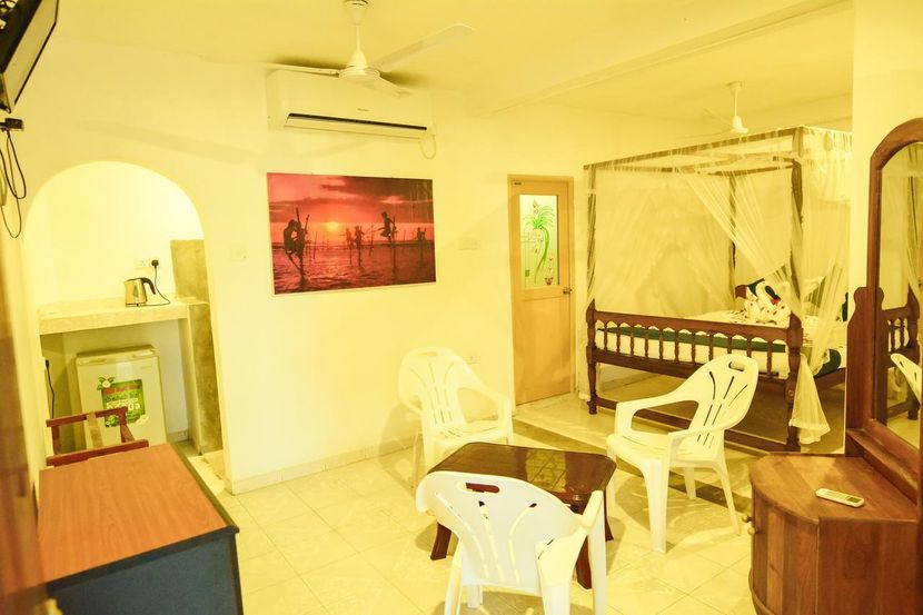SERENDIPITY BEACH HOTEL - 2