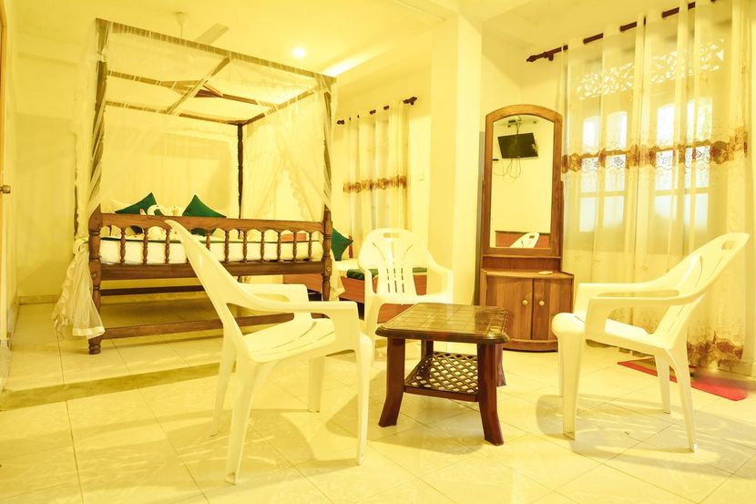 SERENDIPITY BEACH HOTEL - 3