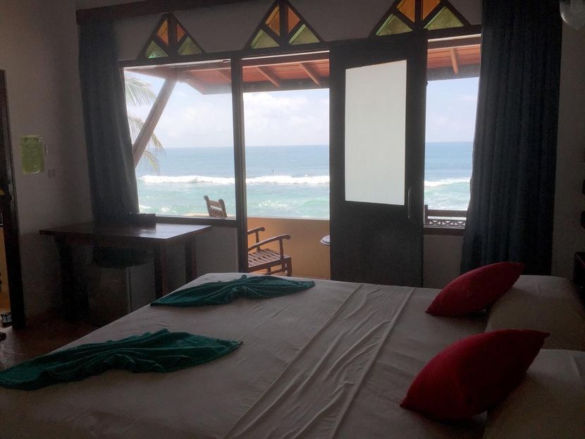 DRIFTERS HOTEL & BEACH RESTAURANT - 2