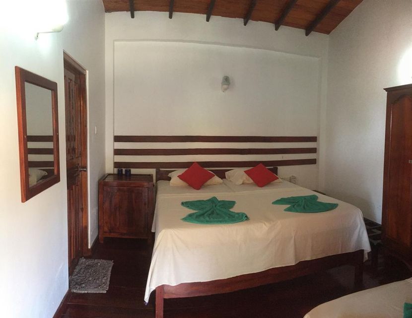 DRIFTERS HOTEL & BEACH RESTAURANT - 6