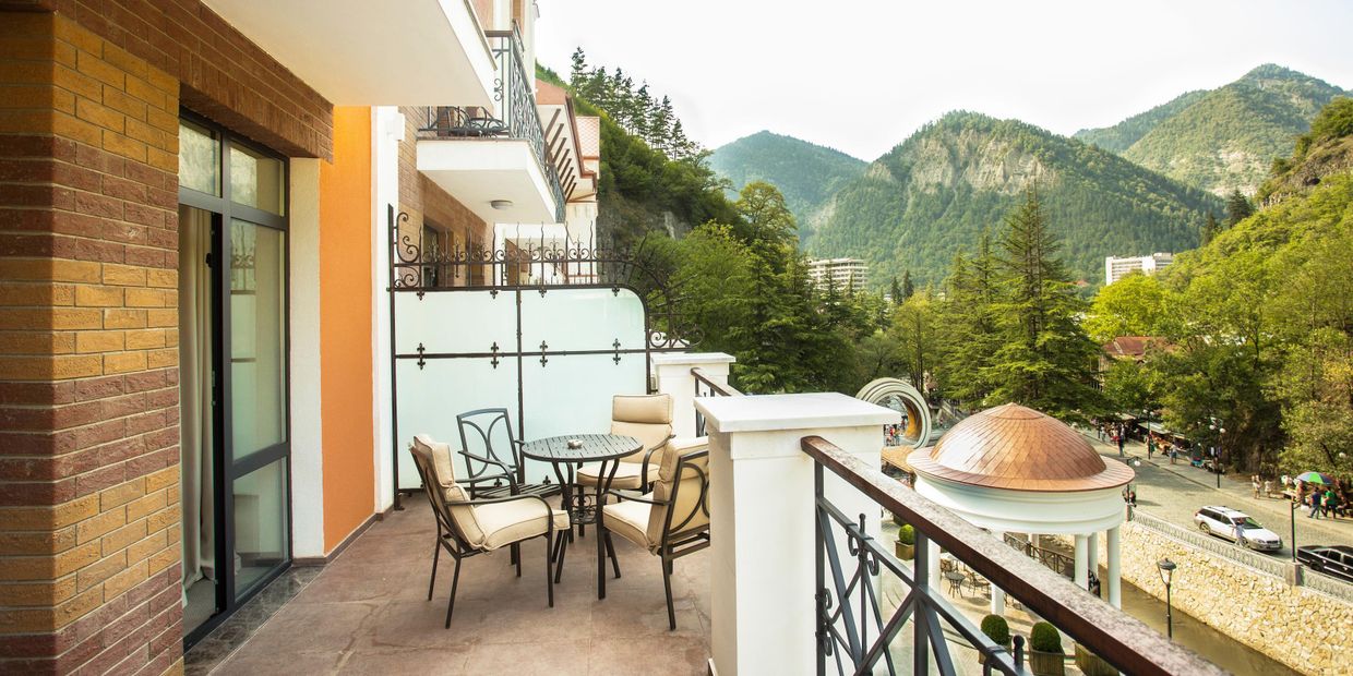 CROWNE PLAZA BORJOMI - 39