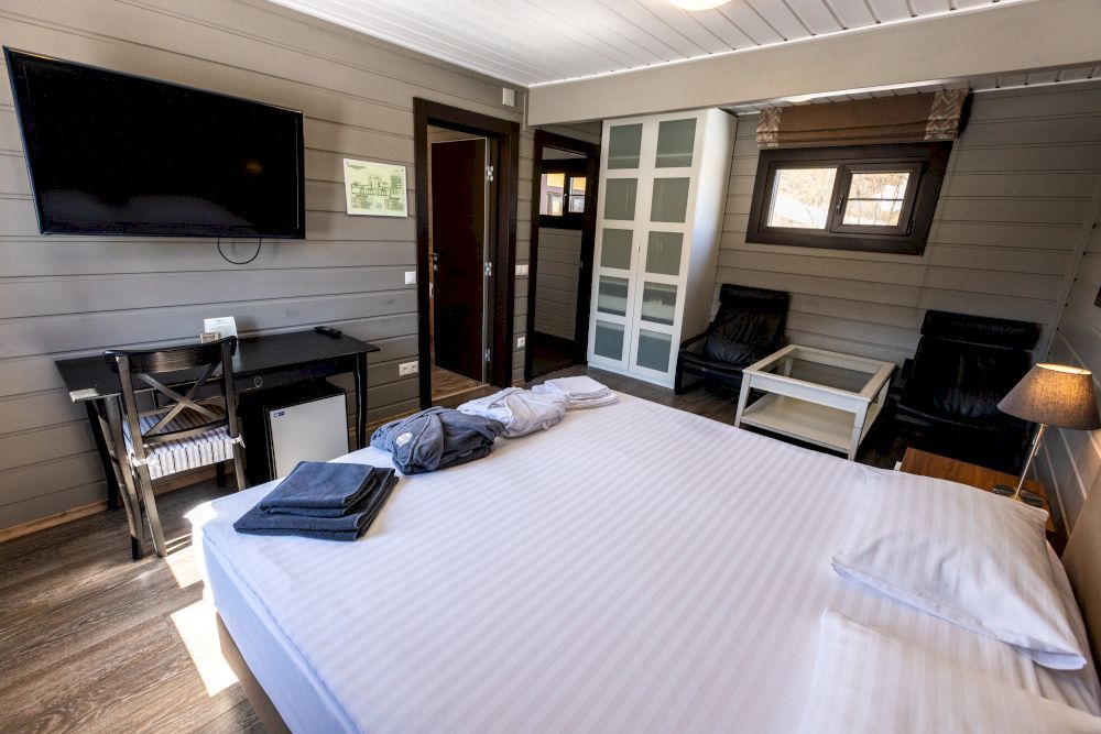 СНЕЖНАЯ ДОЛИНА, горно-спортивная база - 17