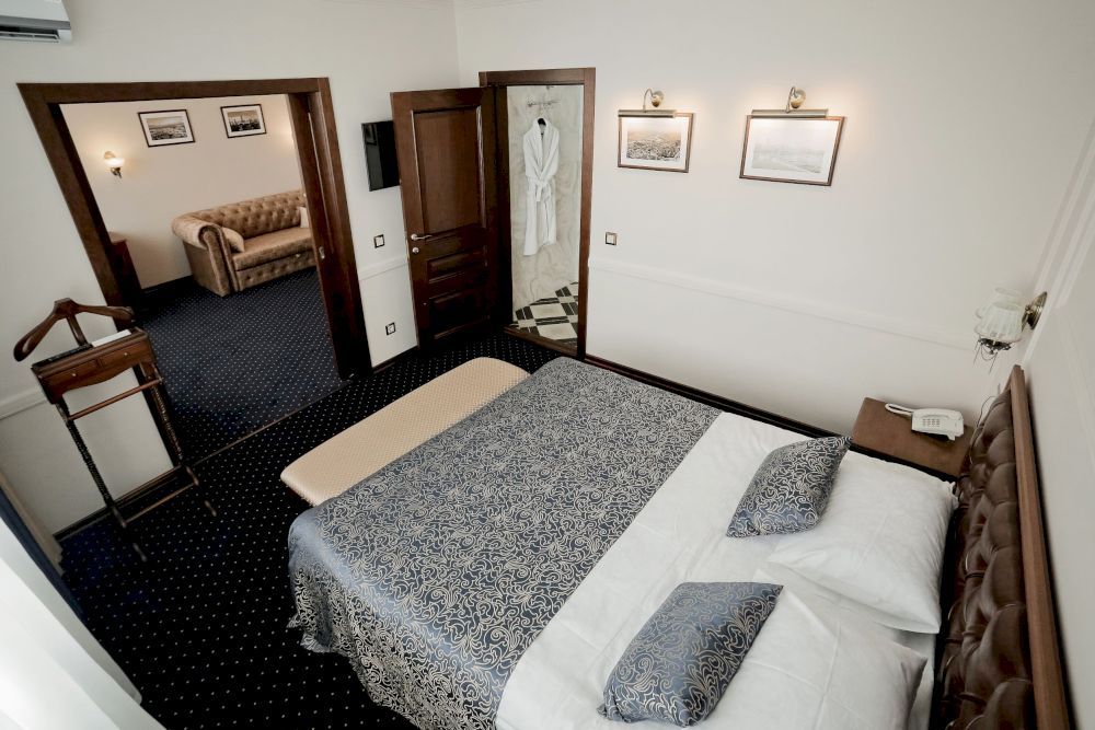 ОКТЯБРЬСКАЯ, гостиница - 40