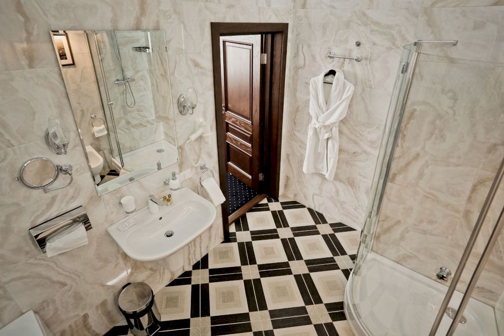 ОКТЯБРЬСКАЯ, гостиница - 37