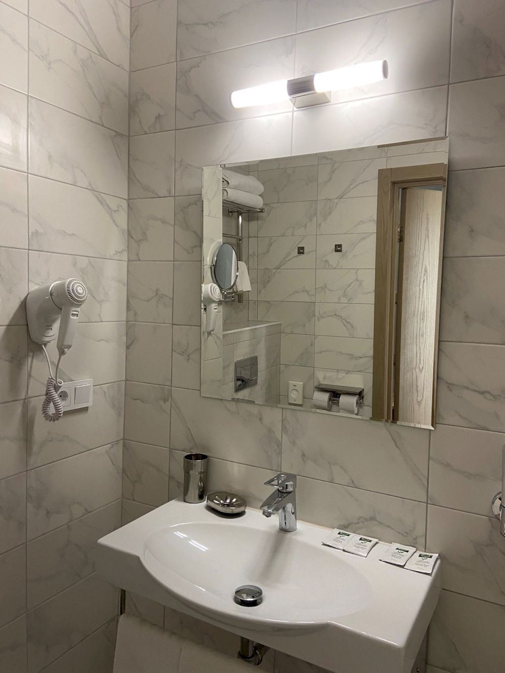 ОКТЯБРЬСКАЯ, гостиница - 29