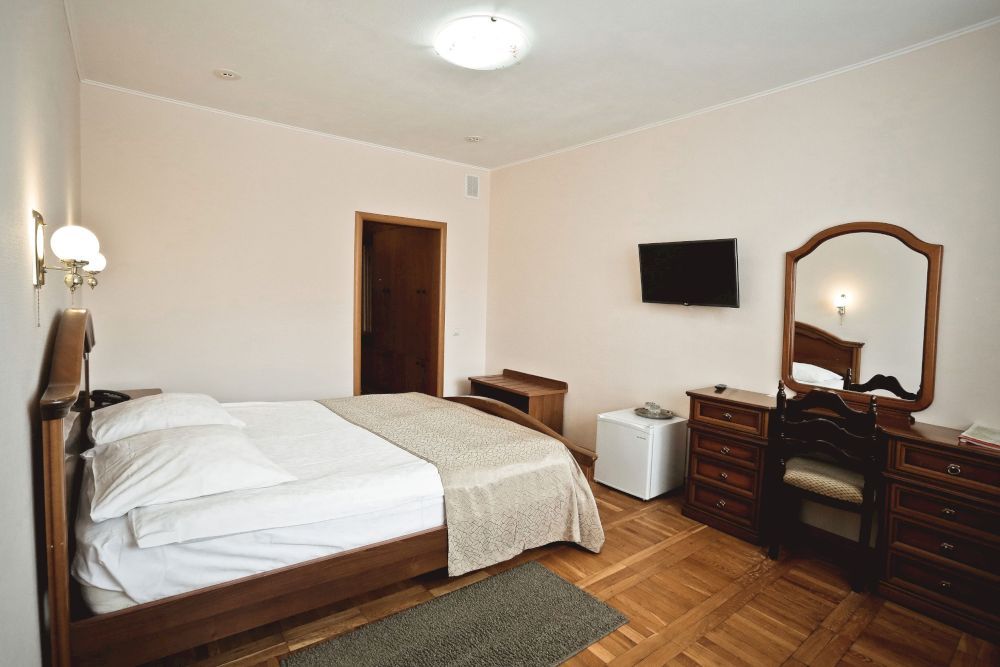 ОКТЯБРЬСКАЯ, гостиница - 9