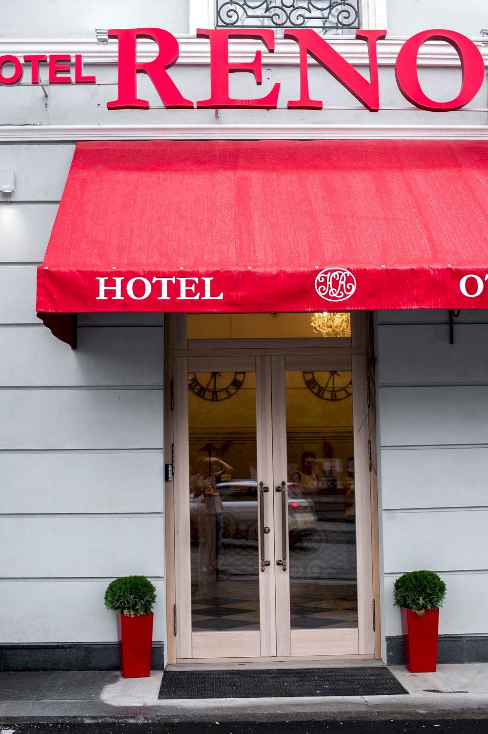 РЕНОМЕ ДИЗАЙН ОТЕЛЬ, гостиница - 2