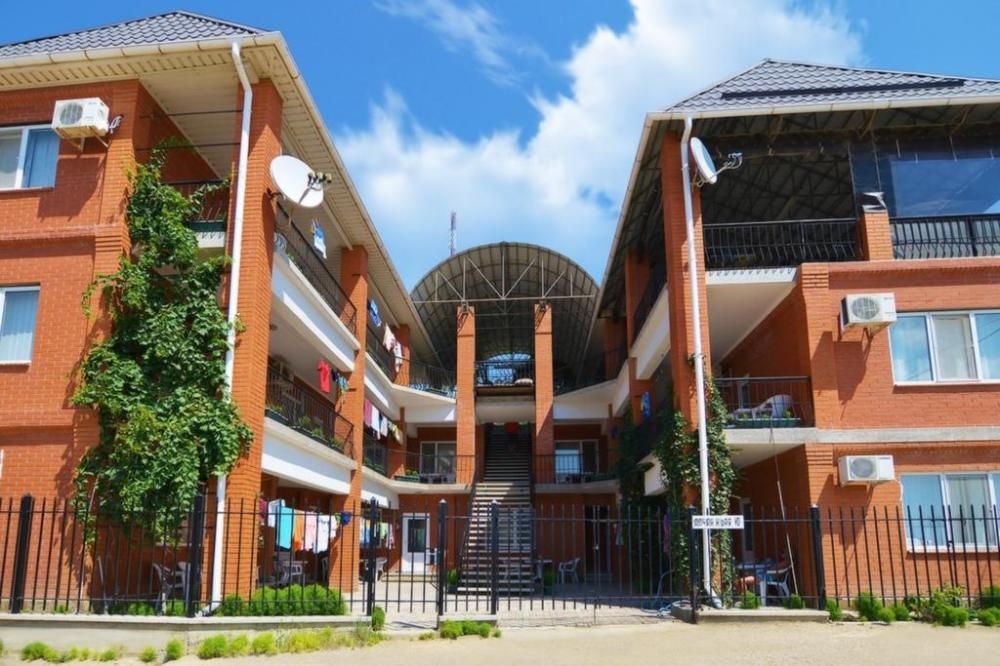 АЙ-СЕРЕЗ, отель - 1