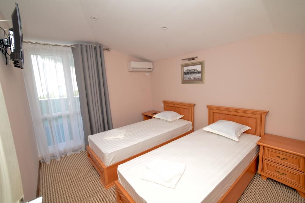 КОРОНА, отель (Евпатория) - 49