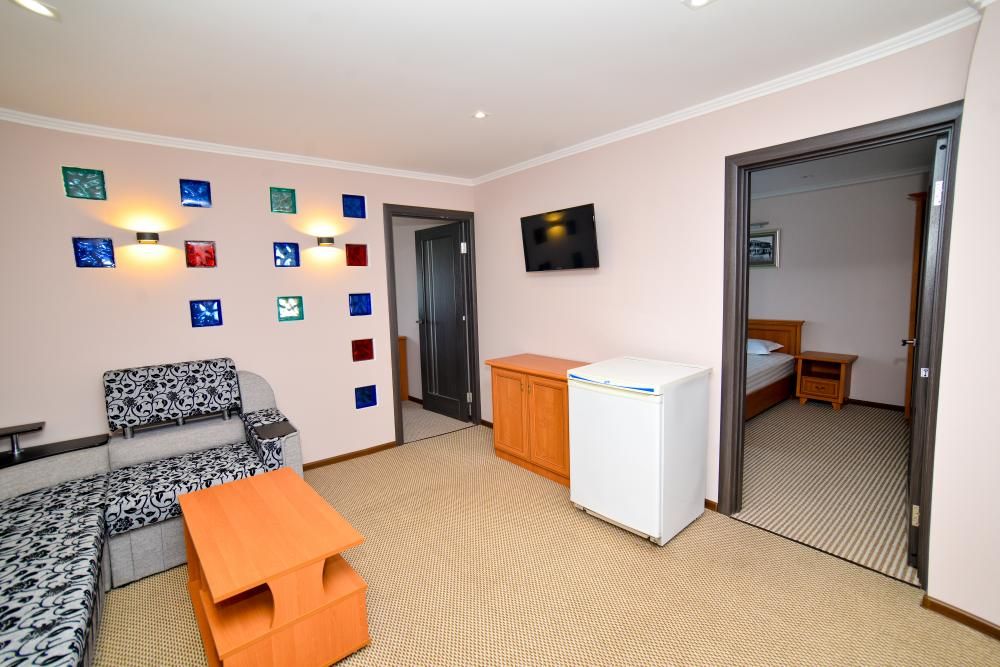 КОРОНА, отель (Евпатория) - 39