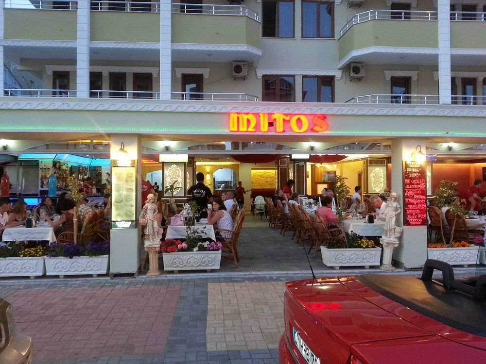 Mitos Apartment & Hotel - 2