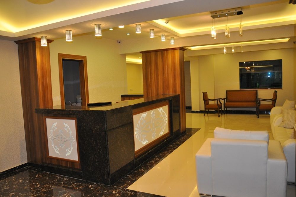Mitos Apartment & Hotel - 4