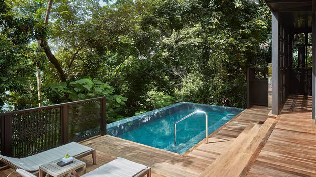 THE RITZ CARLTON - 44