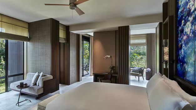 THE RITZ CARLTON - 42