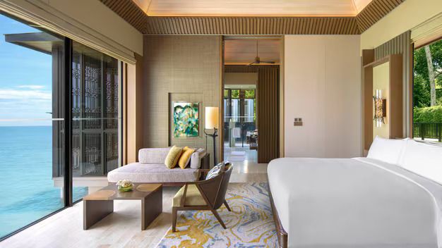 THE RITZ CARLTON - 32