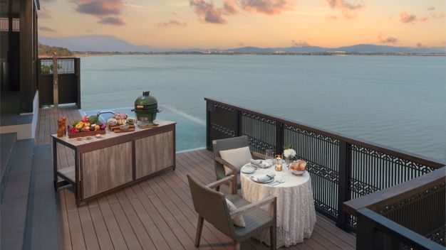 THE RITZ CARLTON - 18