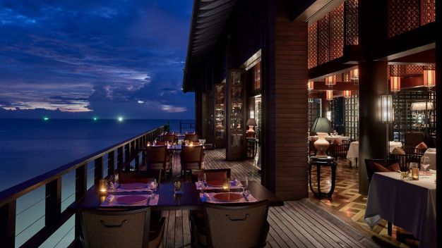 THE RITZ CARLTON - 16