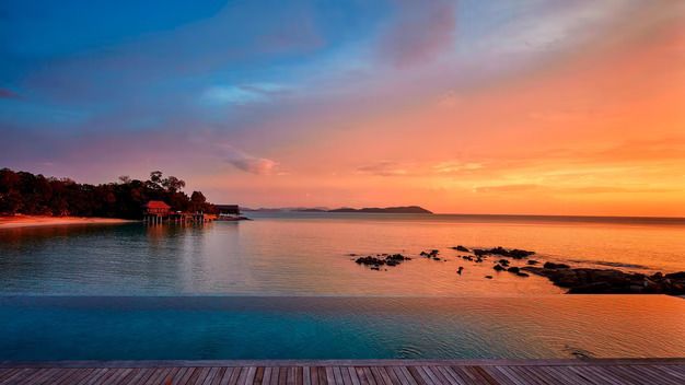 THE RITZ CARLTON - 13