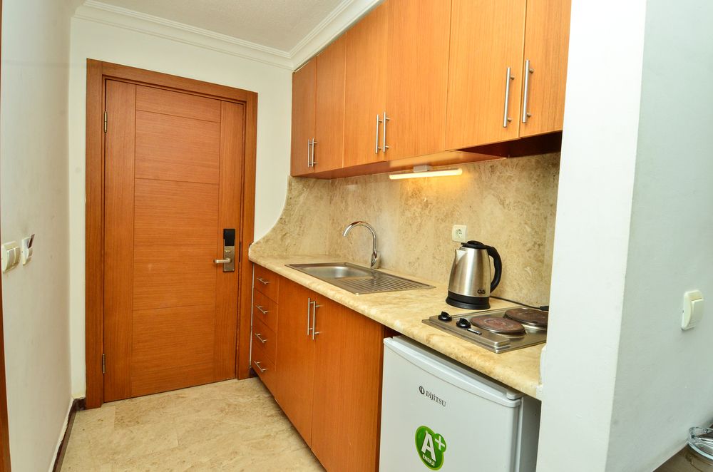 Tropic Beach Club Hotel - 5