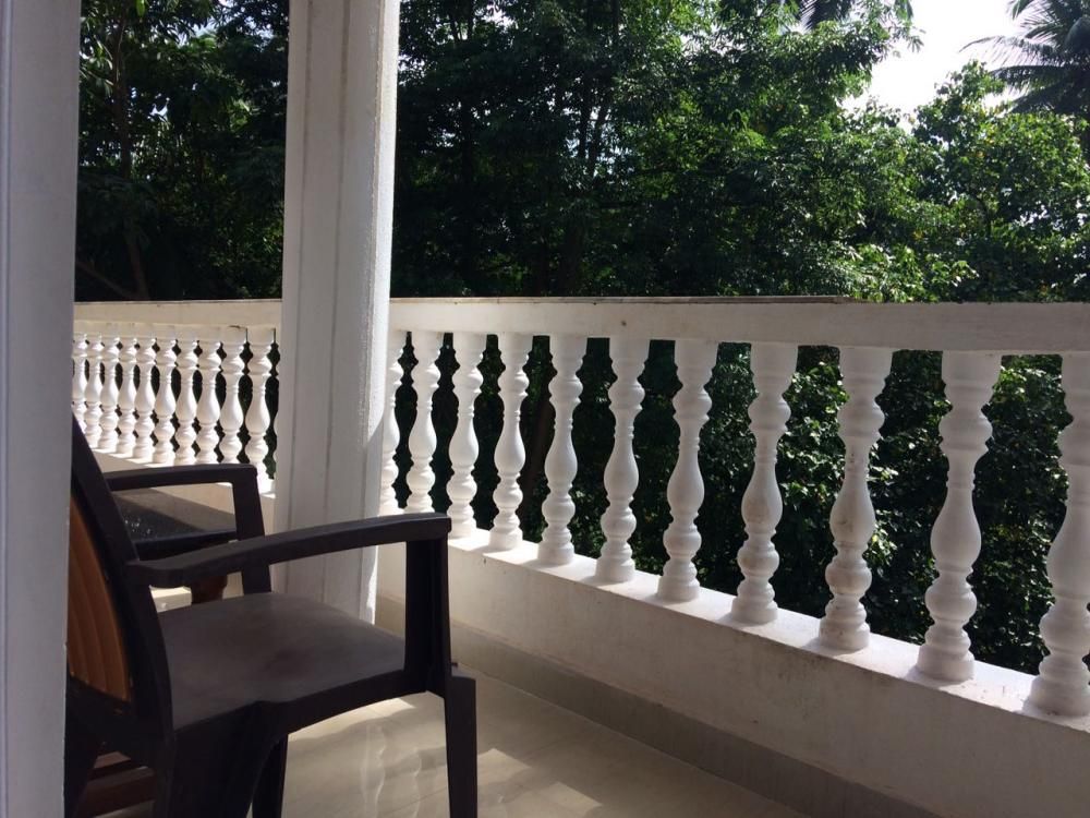 WHITE HOUSE BEACH APARTMENTS - 7