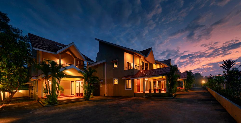 TREEHOUSE BLUE VILLAS - 2