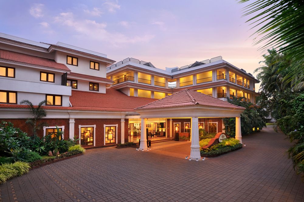 DOUBLETREE BY HILTON - 1