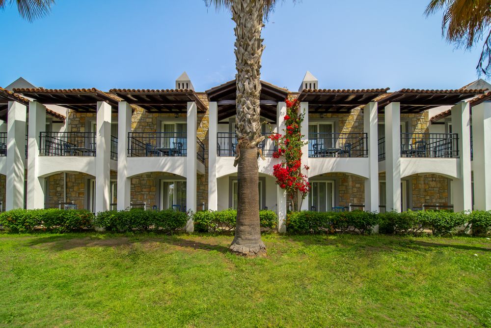 Tiana Beach Resort - 11