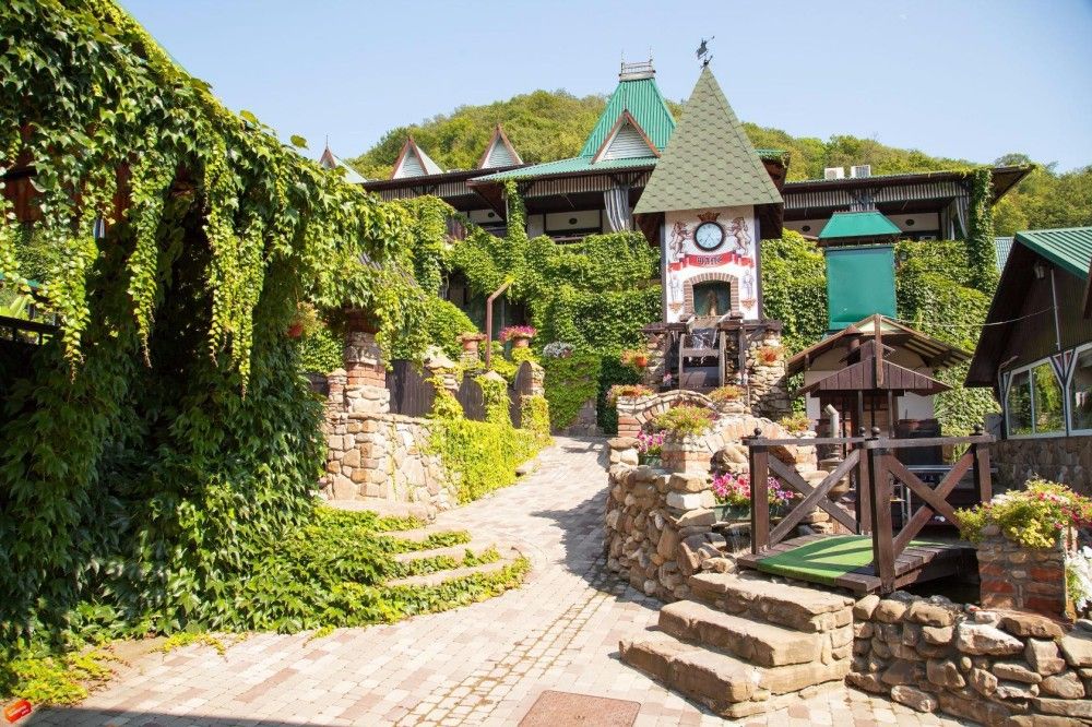 ШАЛЕ, гостевой дом - 1