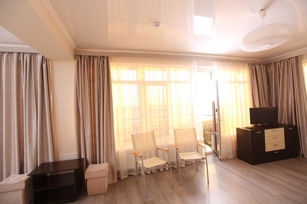 ЛУНА, отель - 66